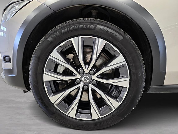 Volvo V90 Cross Country 15 of 15