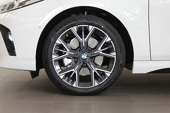 BMW 120 4 of 14