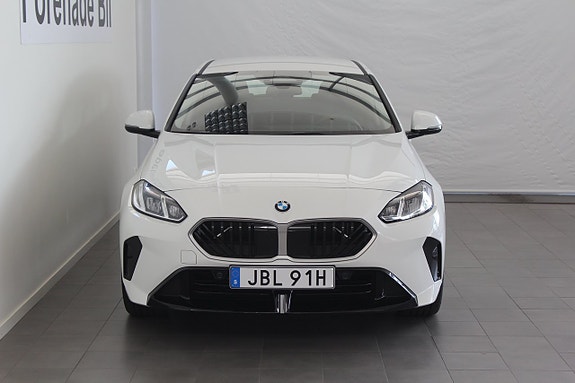 BMW 120 2 of 14