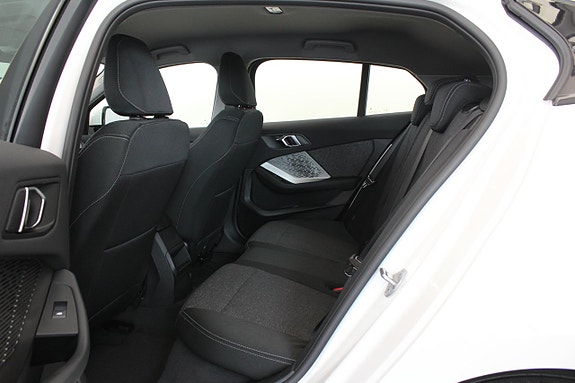 BMW 120 11 of 14