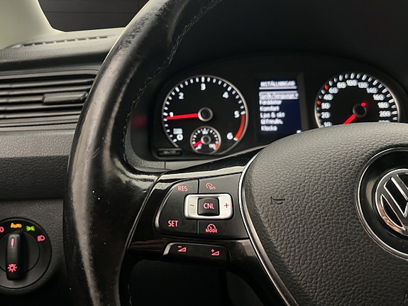 Volkswagen Caddy 19 of 30