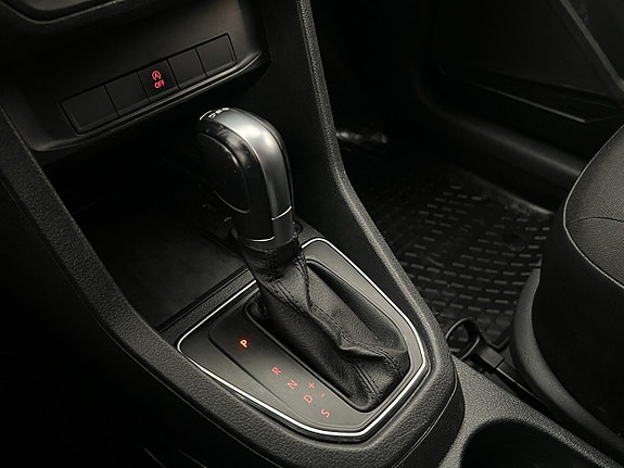 Volkswagen Caddy 25 of 30