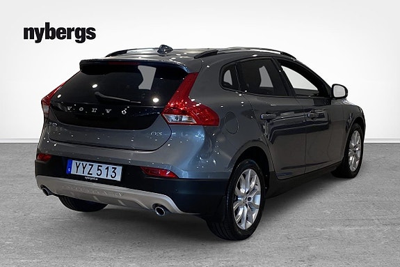 Volvo V40 Cross Country 4 of 5