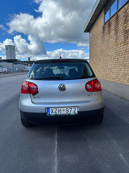 Volkswagen Golf V 3 of 5