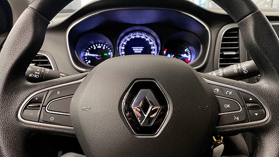 Renault Megane IV 15 of 16