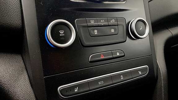 Renault Megane IV 14 of 16
