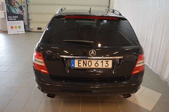 Mercedes-Benz C350 5 of 5