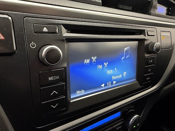 Toyota Auris 16 of 22