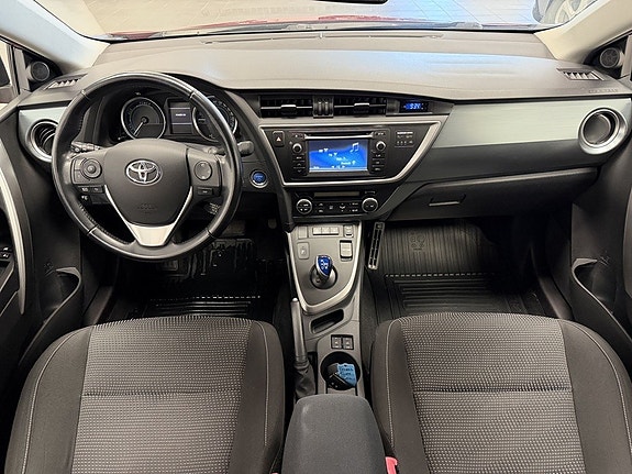 Toyota Auris 9 of 22