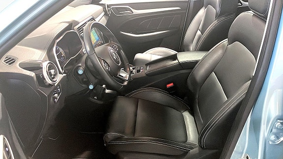 MG ZS 3 of 5