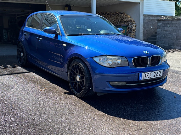 BMW 118d 4 of 5