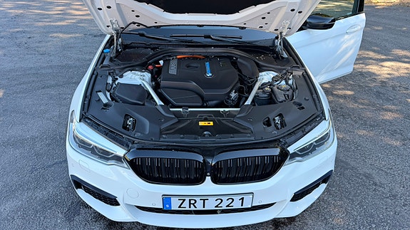 BMW 530e 5 of 5