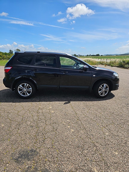 Nissan Qashqai+2 2 of 5