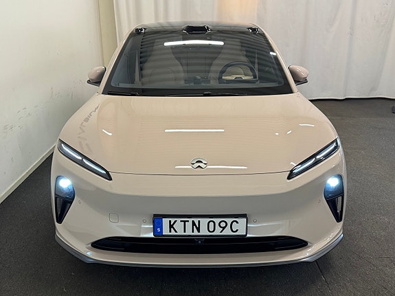 NIO ET5 19 of 23