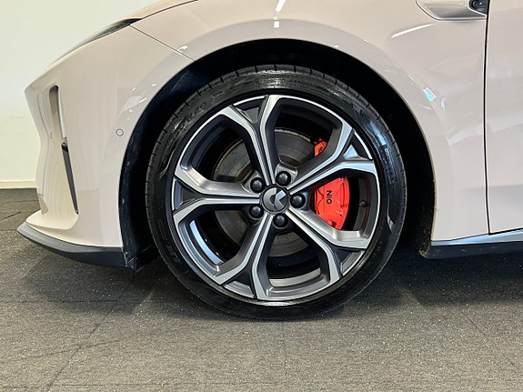 NIO ET5 21 of 23