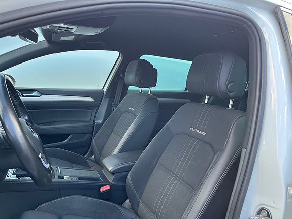 Volkswagen Passat Alltrack 4 of 5