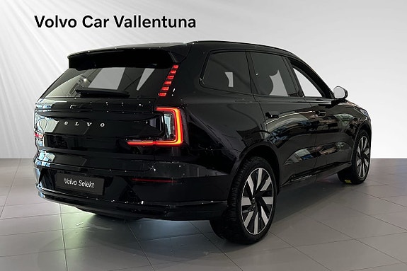 Volvo EX90 3 of 5