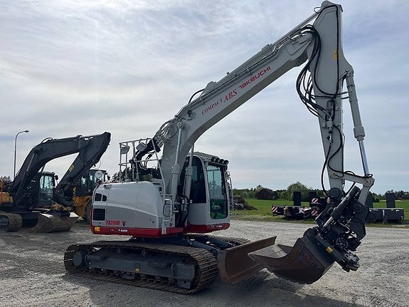 Takeuchi TB 2150 R 3 of 6