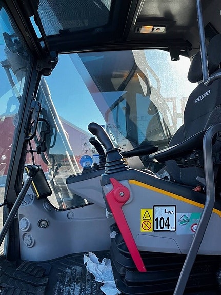 Volvo EC 300 EL R 5 of 11
