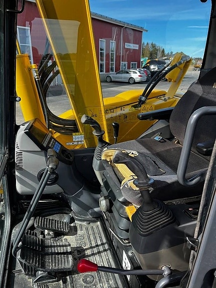 Komatsu PC 78 US 5 of 6