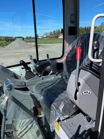 Takeuchi TB 216 A 6 of 7