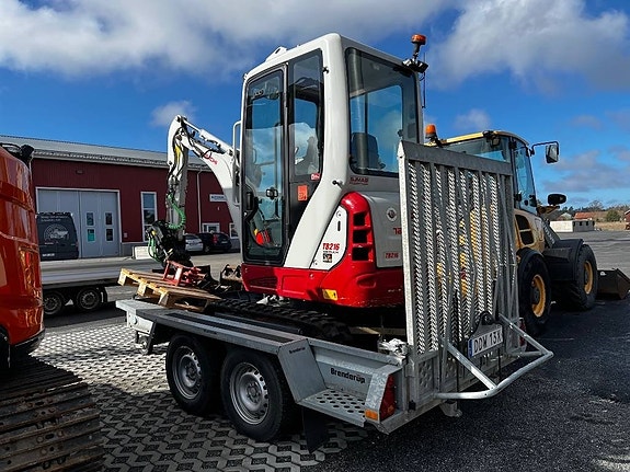 Takeuchi TB 216 A 2 of 10