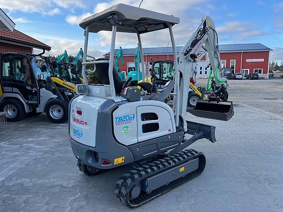 Takeuchi TB20E 4 of 5