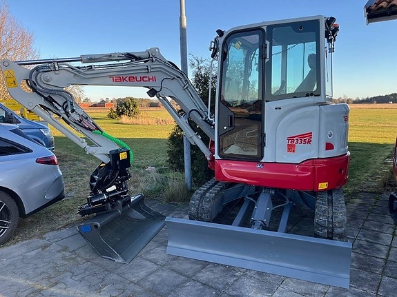 Takeuchi TB 335 R 14 of 14
