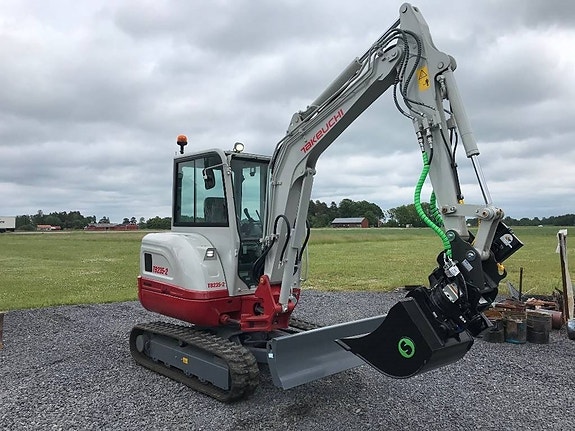 Takeuchi TB235-2 3 of 4