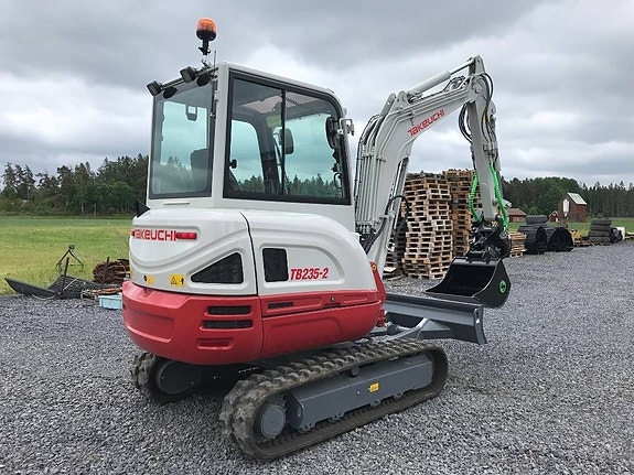 Takeuchi TB235-2 4 of 4