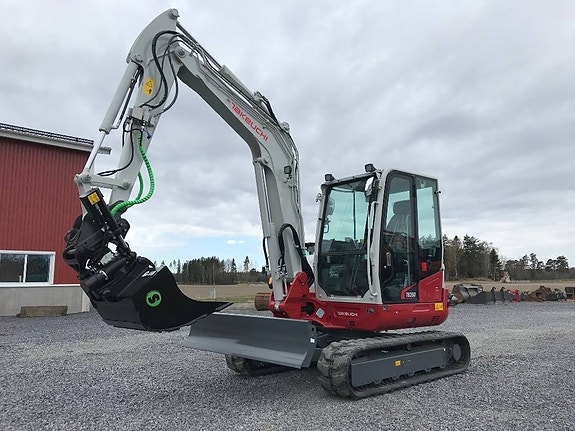 Takeuchi TB260 2 of 4
