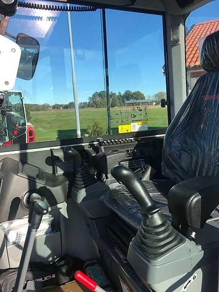 Takeuchi TB250-2 5 of 10