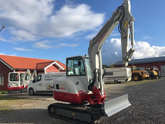 Takeuchi TB250-2 10 of 10