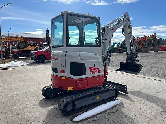 Takeuchi TB325R 3 of 5