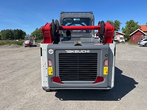 Takeuchi TL12 V2 6 of 8