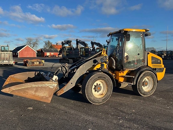 JCB 409 2 of 5