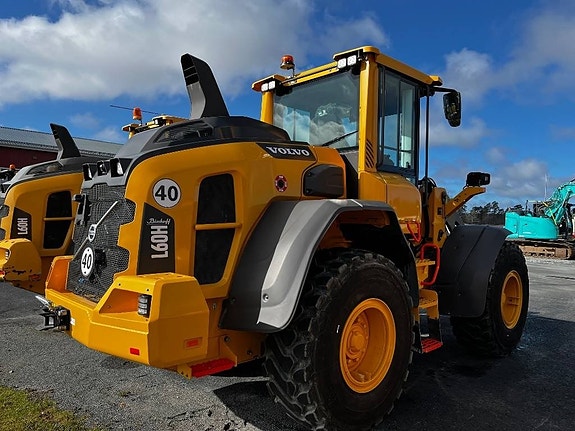 Volvo L 60 H 2 of 5