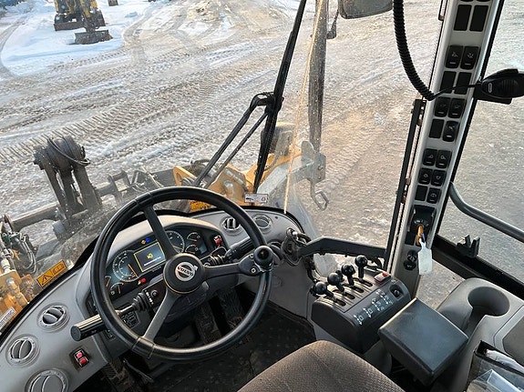 Volvo L 60 H 6 of 6