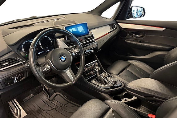 BMW 225xe 11 of 17