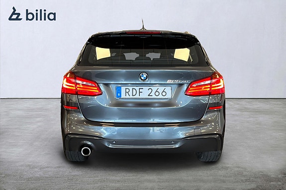 BMW 225xe 3 of 5