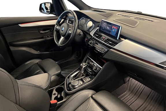BMW 225xe 5 of 5