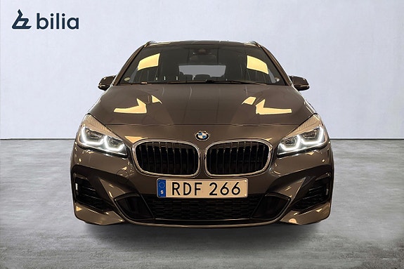 BMW 225xe 4 of 5