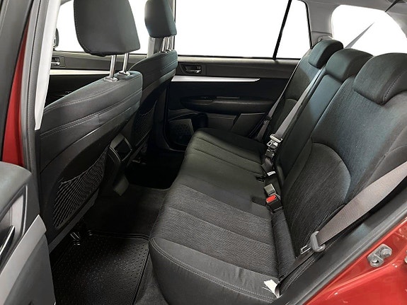 Subaru Legacy 8 of 15