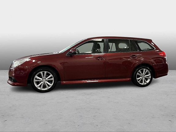Subaru Legacy 2 of 5