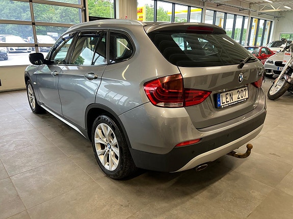 BMW X1 4 of 5