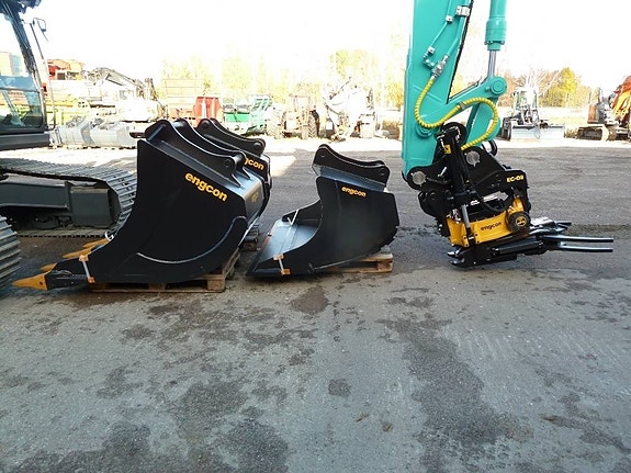 Kobelco SK260LC-11 12 of 12