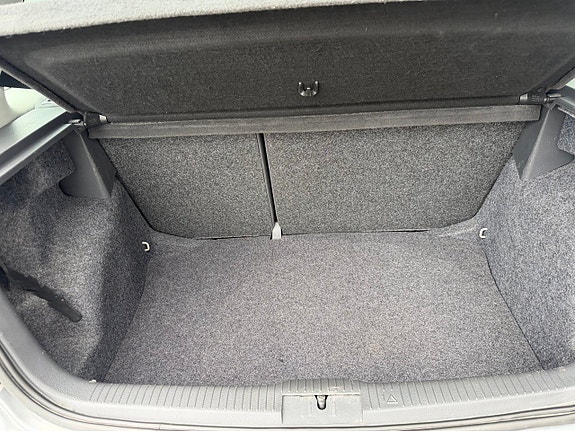 Volkswagen Polo 15 of 16