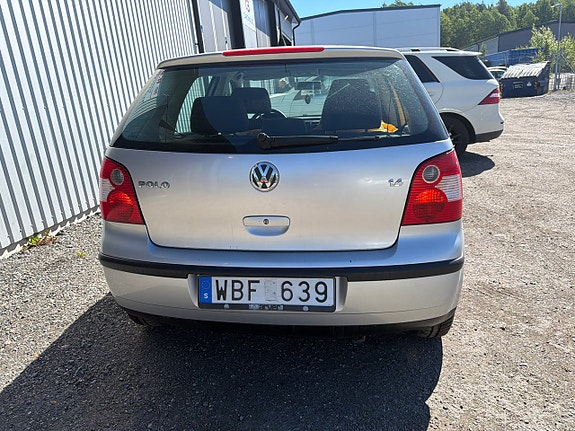 Volkswagen Polo 8 of 16