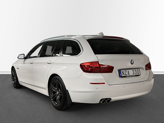 BMW 520d 2 of 5