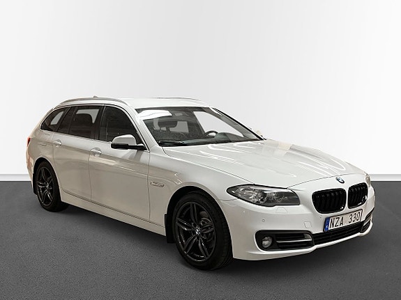 BMW 520d 3 of 5